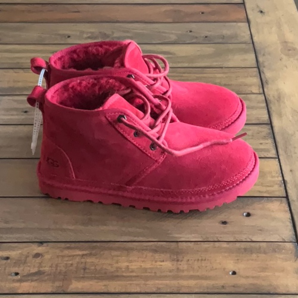New UGG Neumel Classic Boots
